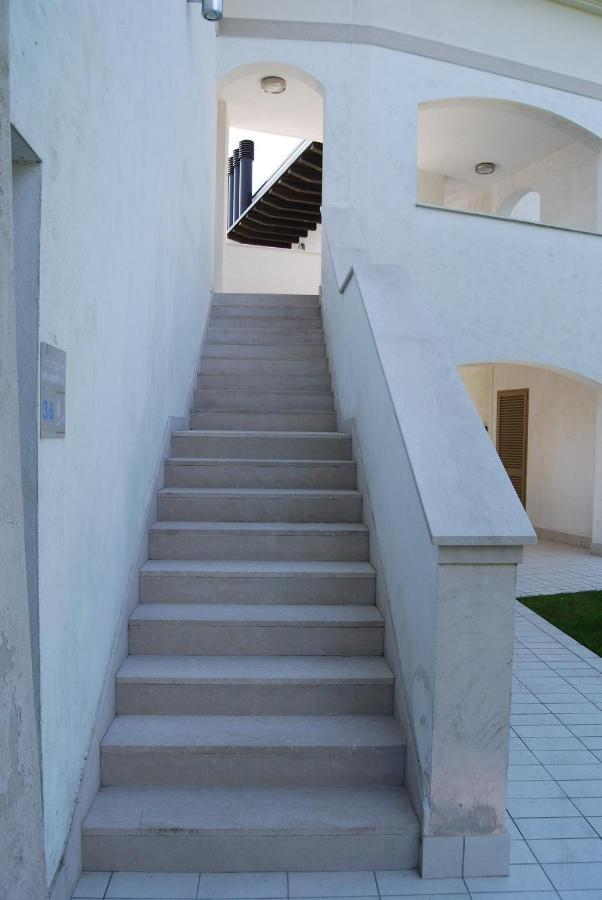 Recently Built Flat With Swimming Pool And Balcony Apartment *